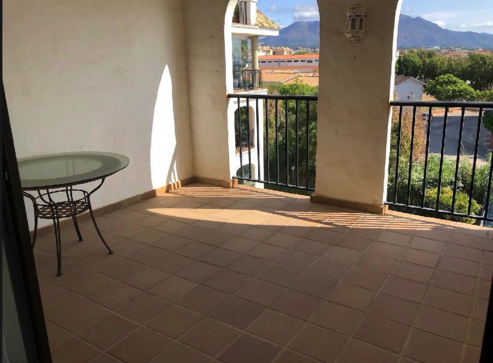 Magnífico Apartamento en Primera Línea de Playa con Vistas al Mar