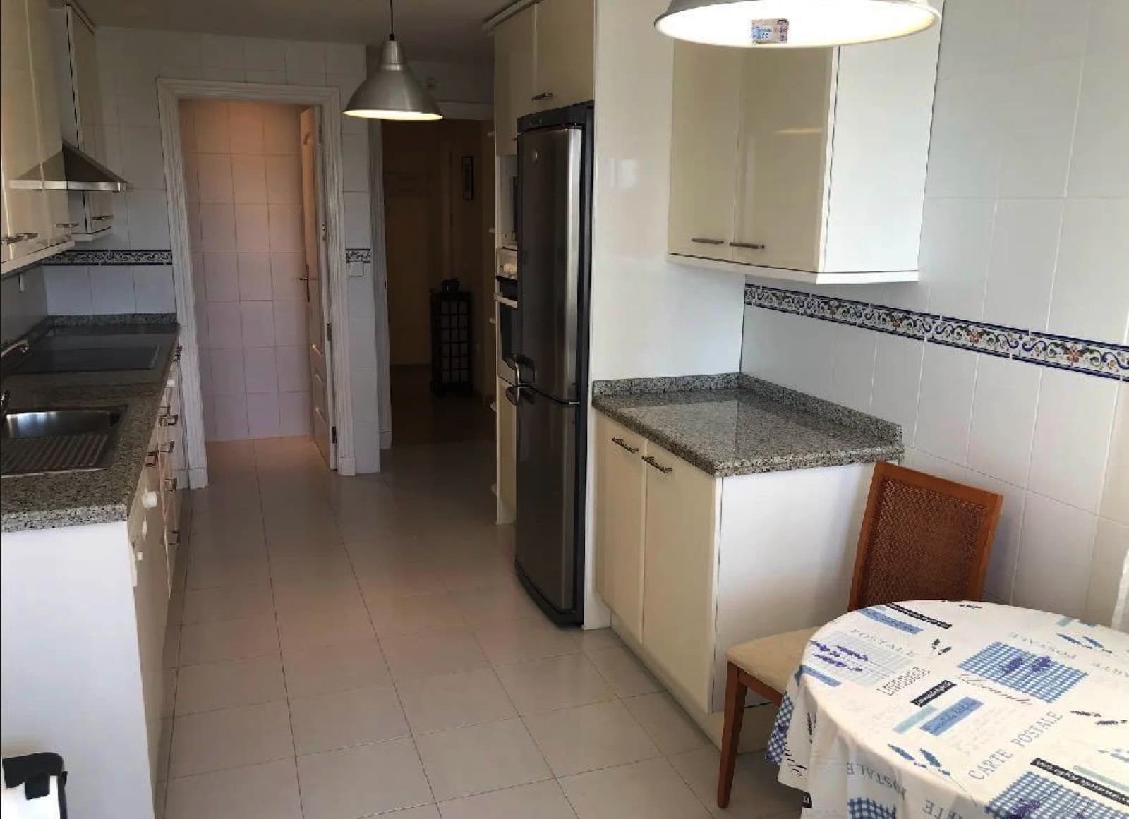 Magnífico Apartamento en Primera Línea de Playa con Vistas al Mar