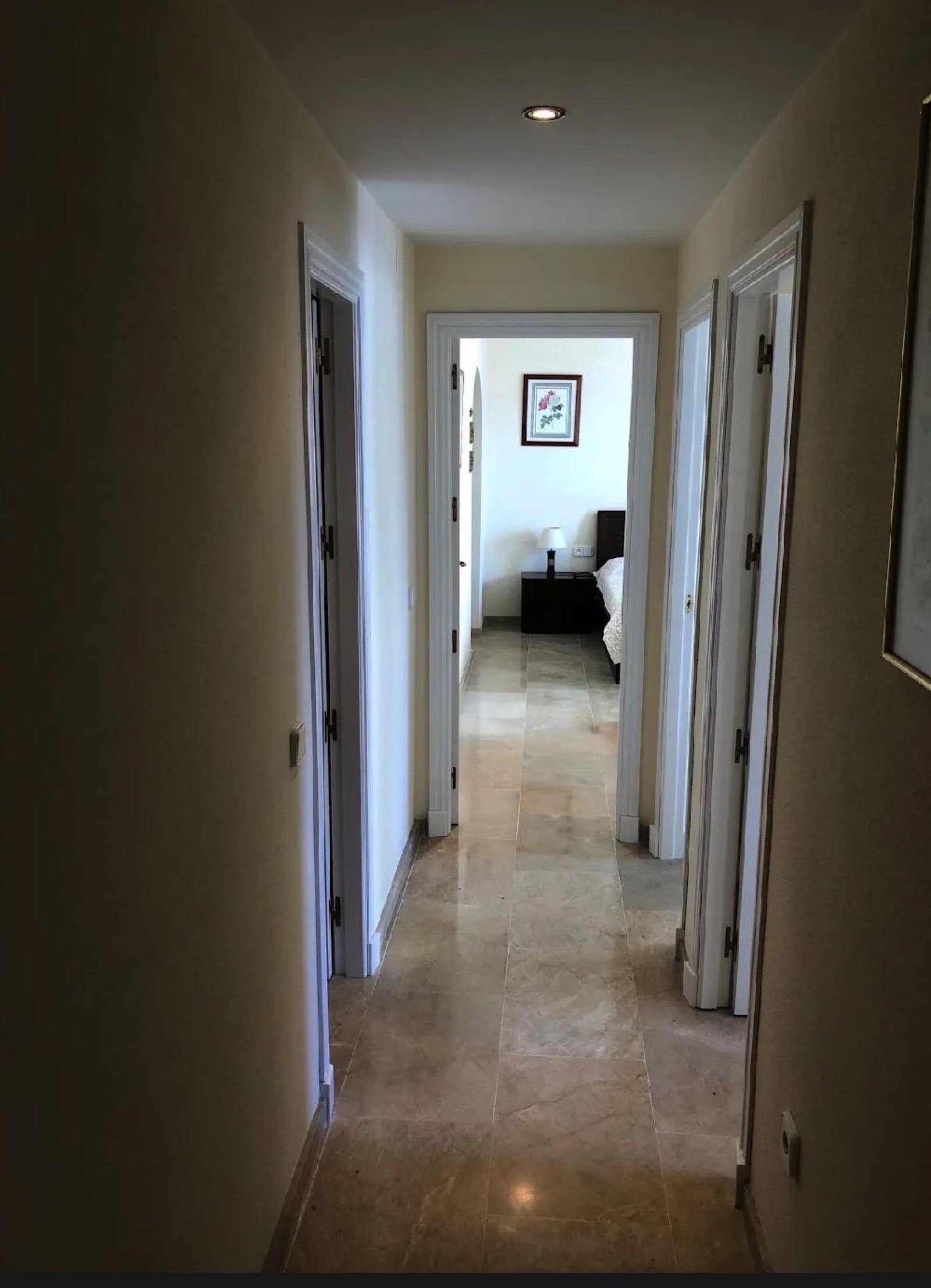 Magnífico Apartamento en Primera Línea de Playa con Vistas al Mar