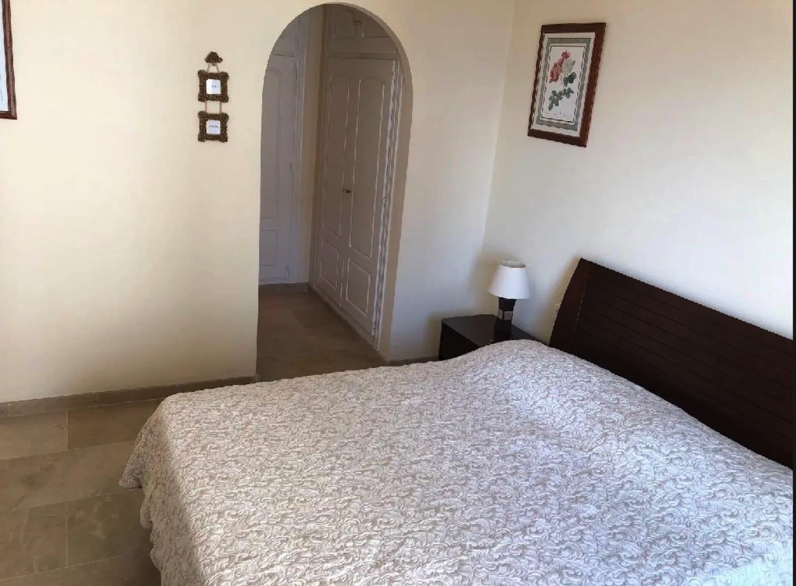 Magnífico Apartamento en Primera Línea de Playa con Vistas al Mar