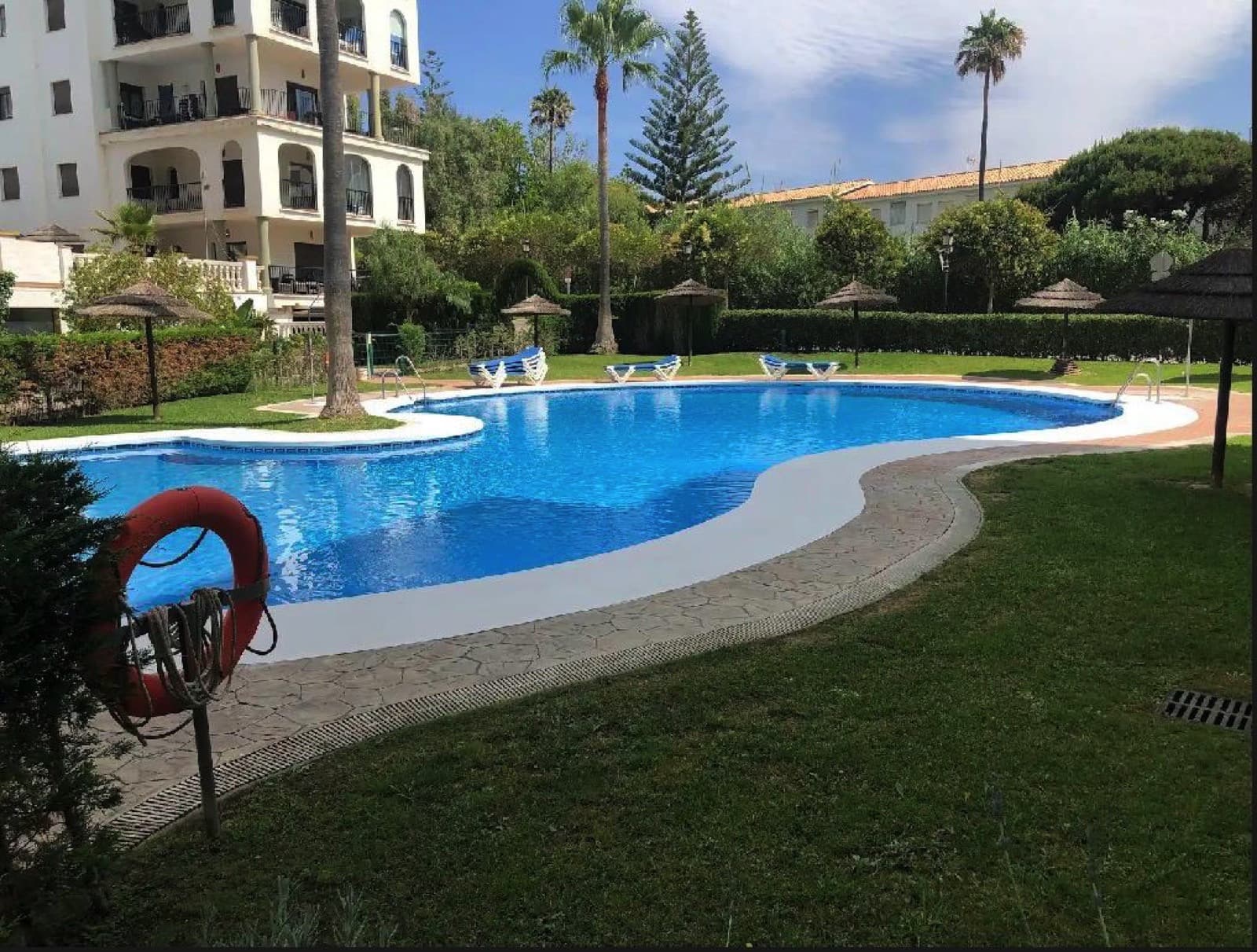 Magnífico Apartamento en Primera Línea de Playa con Vistas al Mar