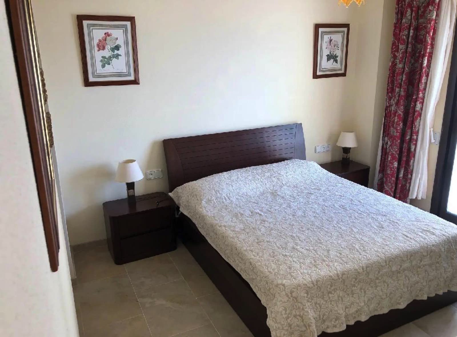 Magnífico Apartamento en Primera Línea de Playa con Vistas al Mar