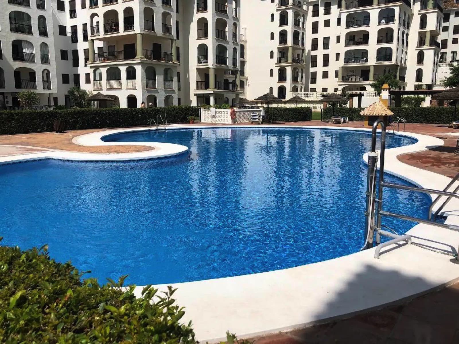 Magnífico Apartamento en Primera Línea de Playa con Vistas al Mar