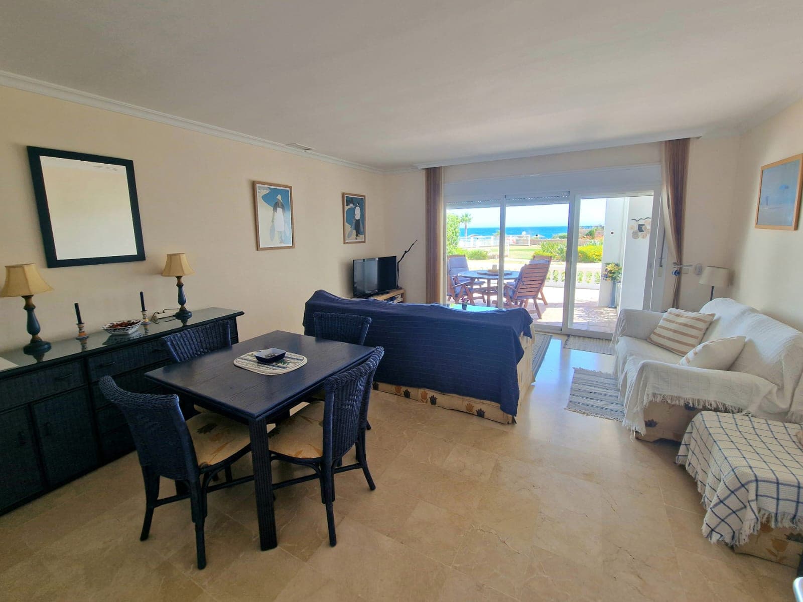 Exclusivo Chalet Pareado Orientado al Sur con Vistas Panorámicas al Mar
