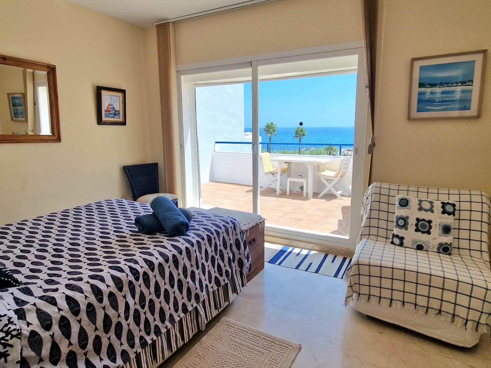 Exclusivo Chalet Pareado Orientado al Sur con Vistas Panorámicas al Mar