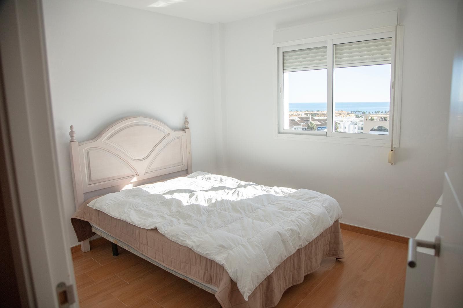Espléndido Piso Totalmente Reformado en Planta Alta con Vistas al Mar
