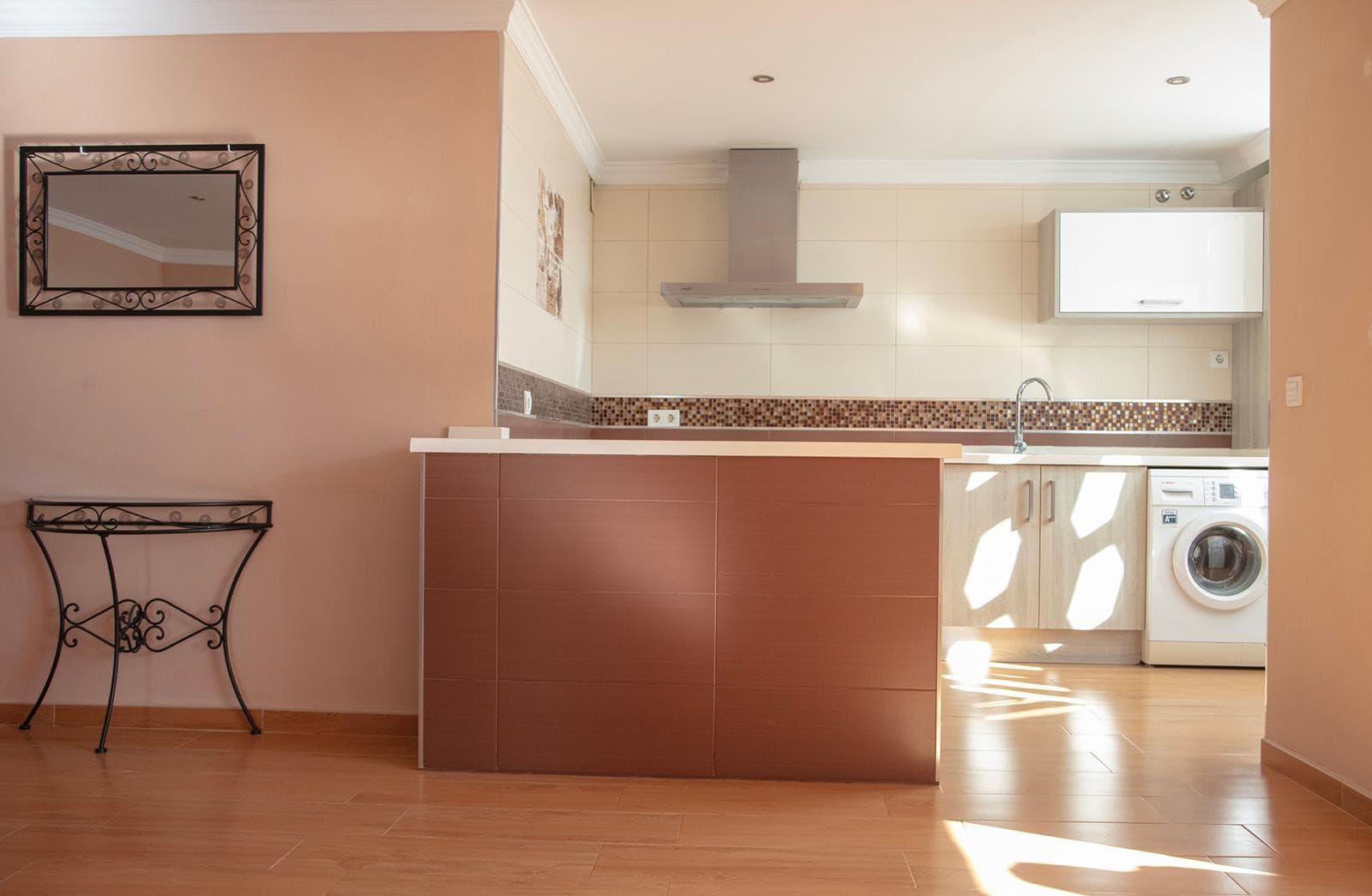 Espléndido Piso Totalmente Reformado en Planta Alta con Vistas al Mar