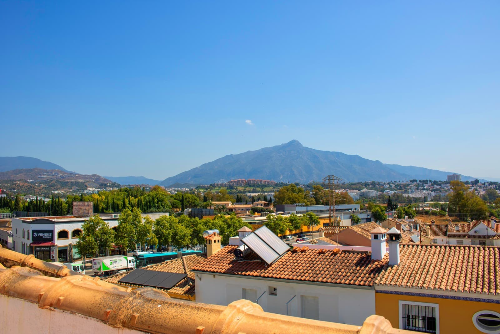 Magnífico Ático con Vistas al Mar en la Mejor Zona de San Pedro de Alcántara