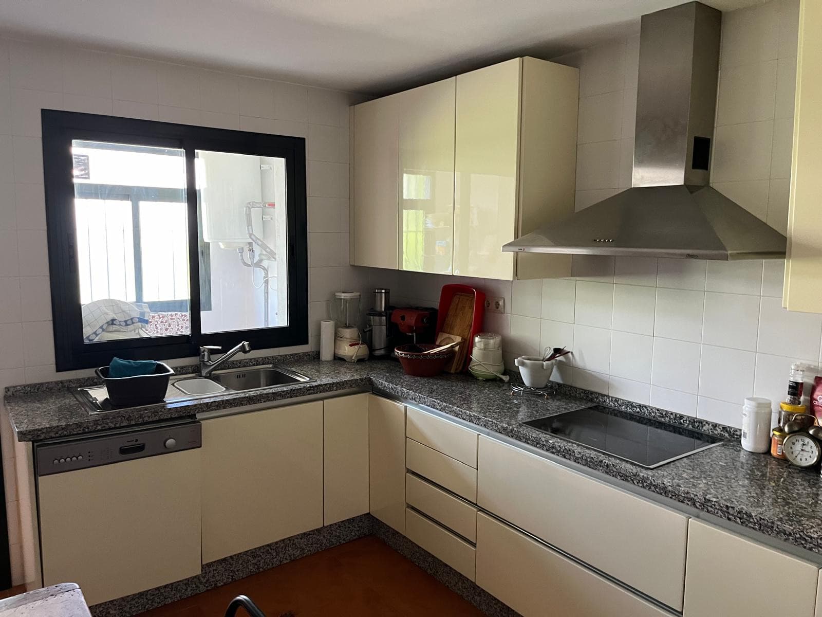 Unique Opportunity: Spacious Duplex in Secure Gated Urbanisation, Bulevar Area