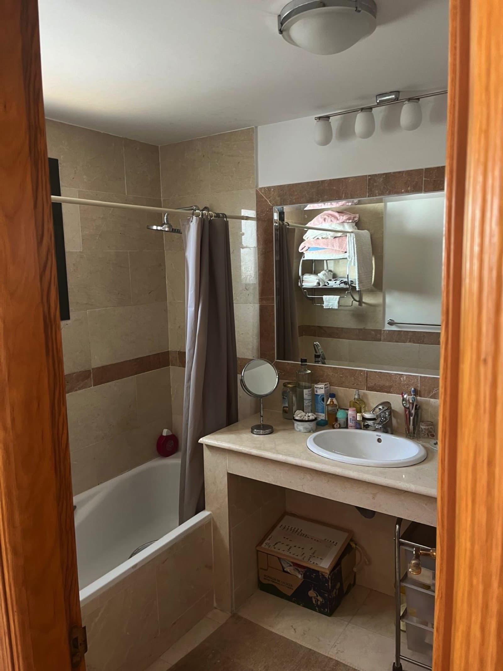 Unique Opportunity: Spacious Duplex in Secure Gated Urbanisation, Bulevar Area
