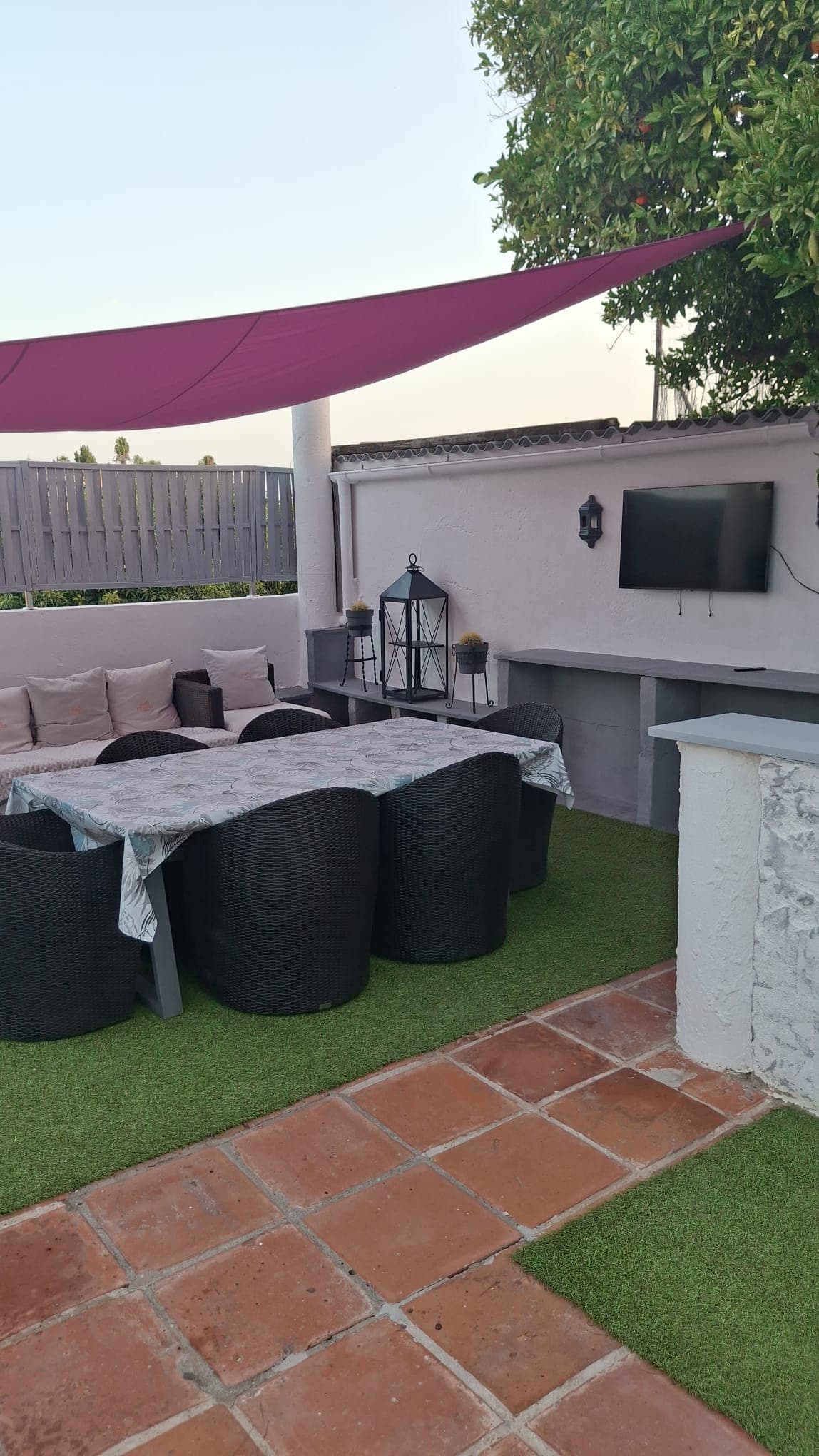 Enchanting Single-Storey Detached Villa with Lush Fruit Orchard