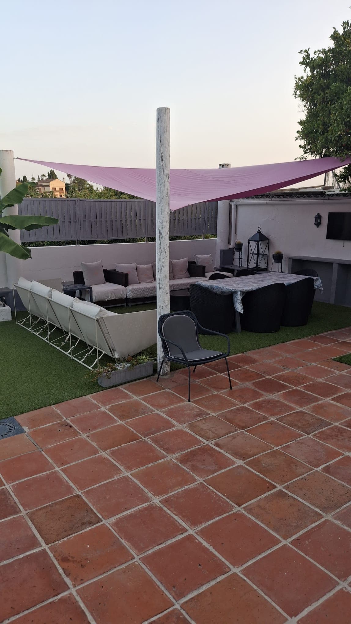 Enchanting Single-Storey Detached Villa with Lush Fruit Orchard