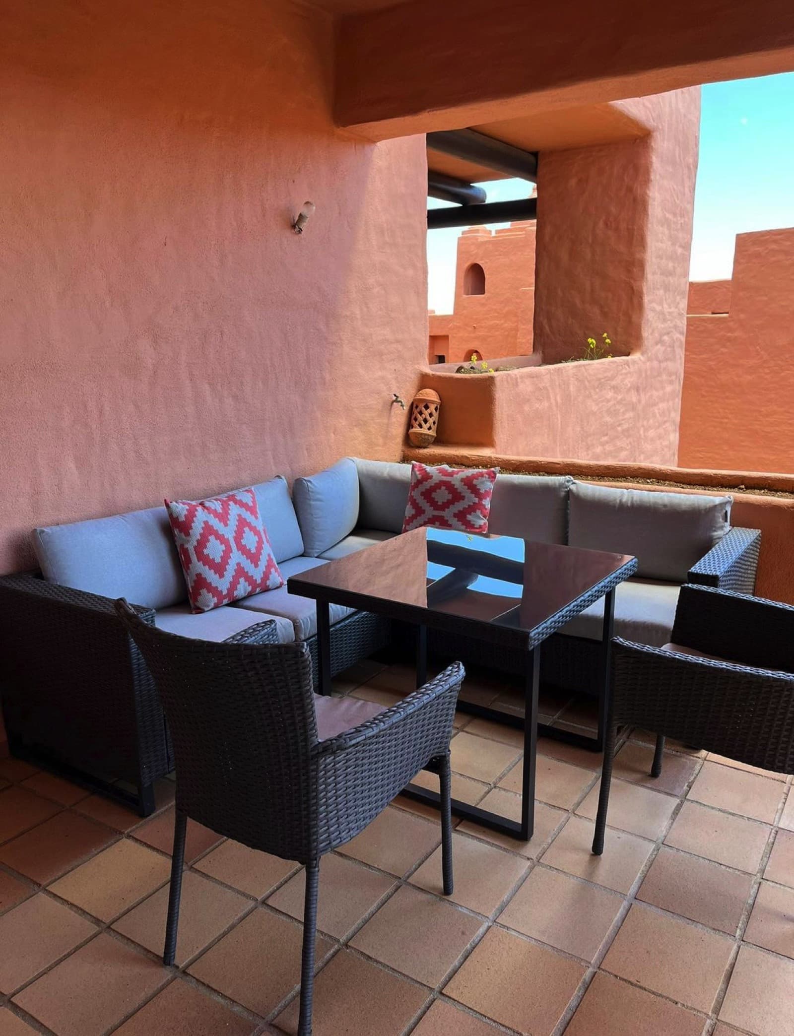 Semi-Furnished Apartment in the Exclusive Urb. Coto Real