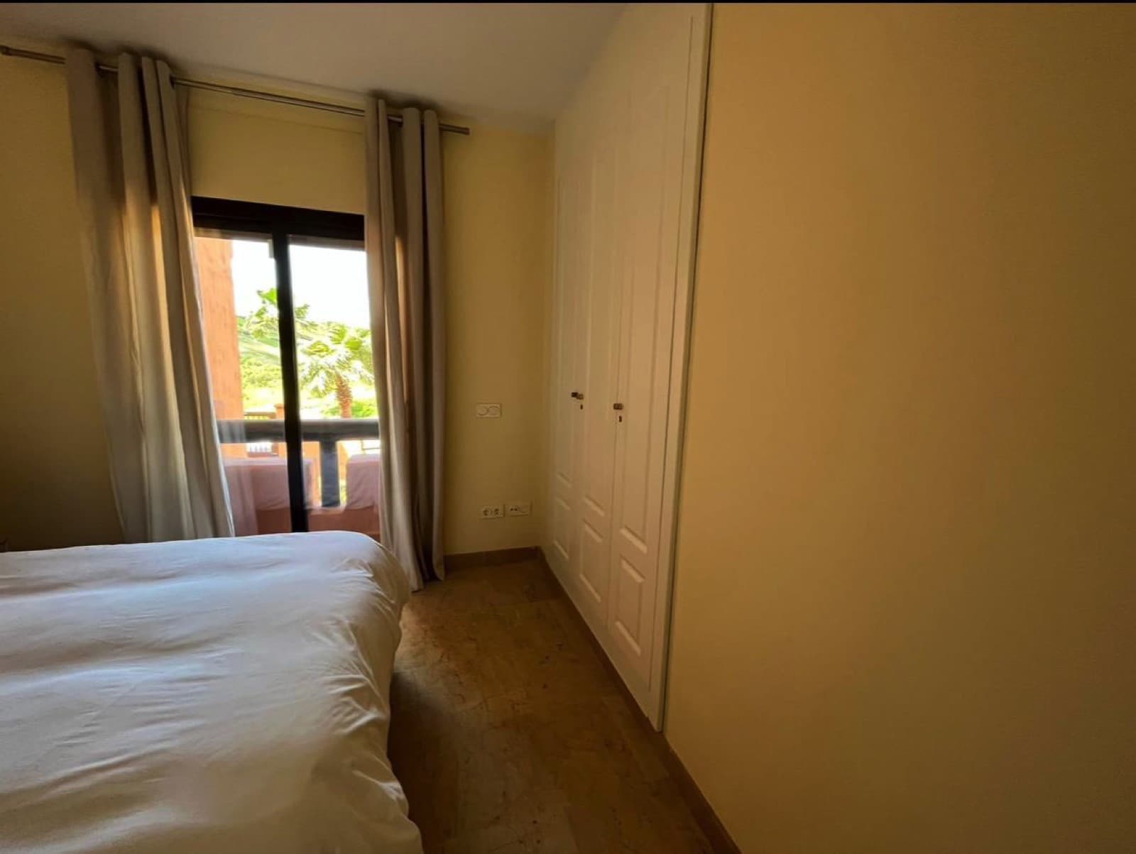 Semi-Furnished Apartment in the Exclusive Urb. Coto Real