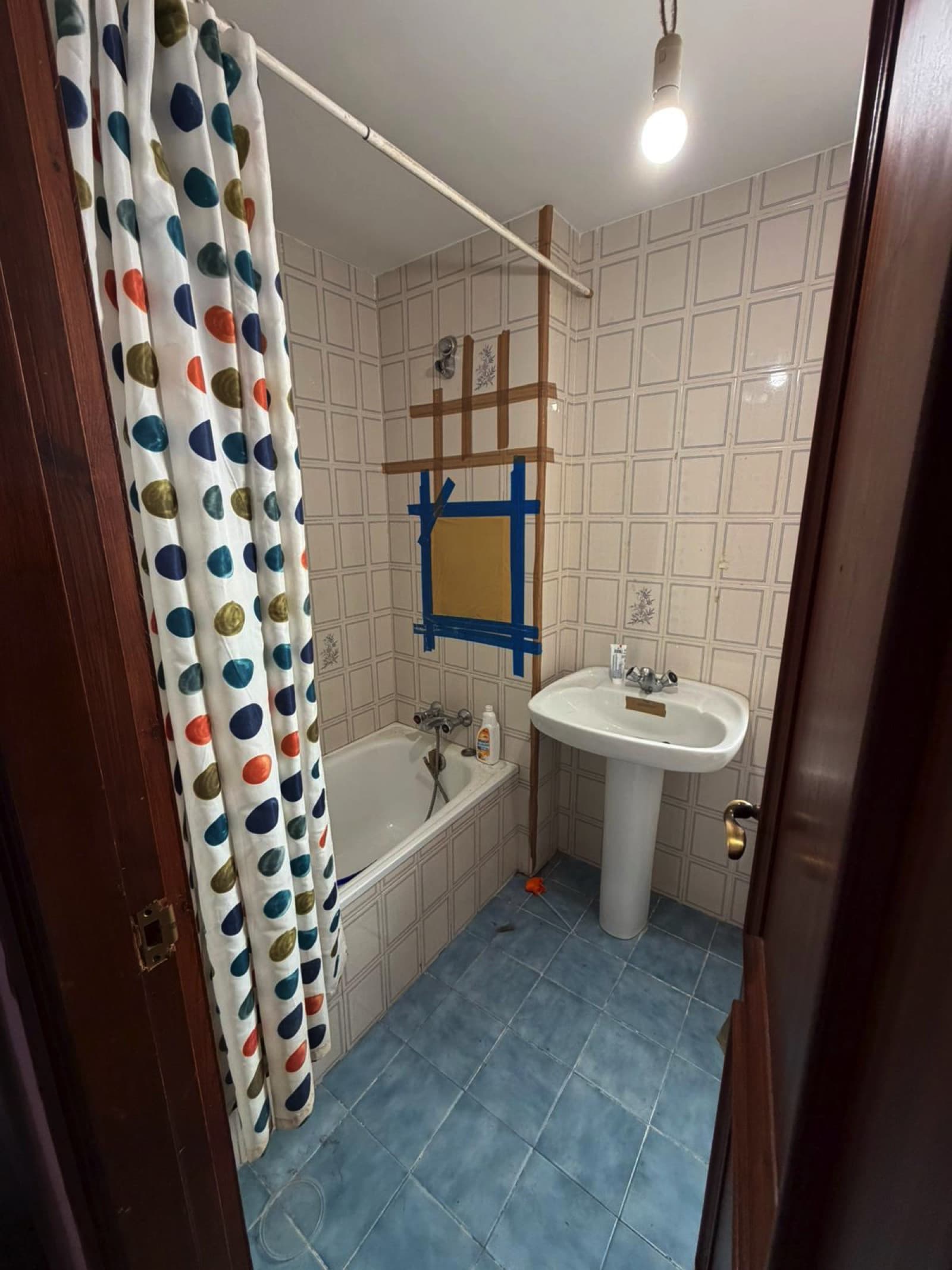 Bright and Spacious Apartment with Sea Views in a Prime Central Location