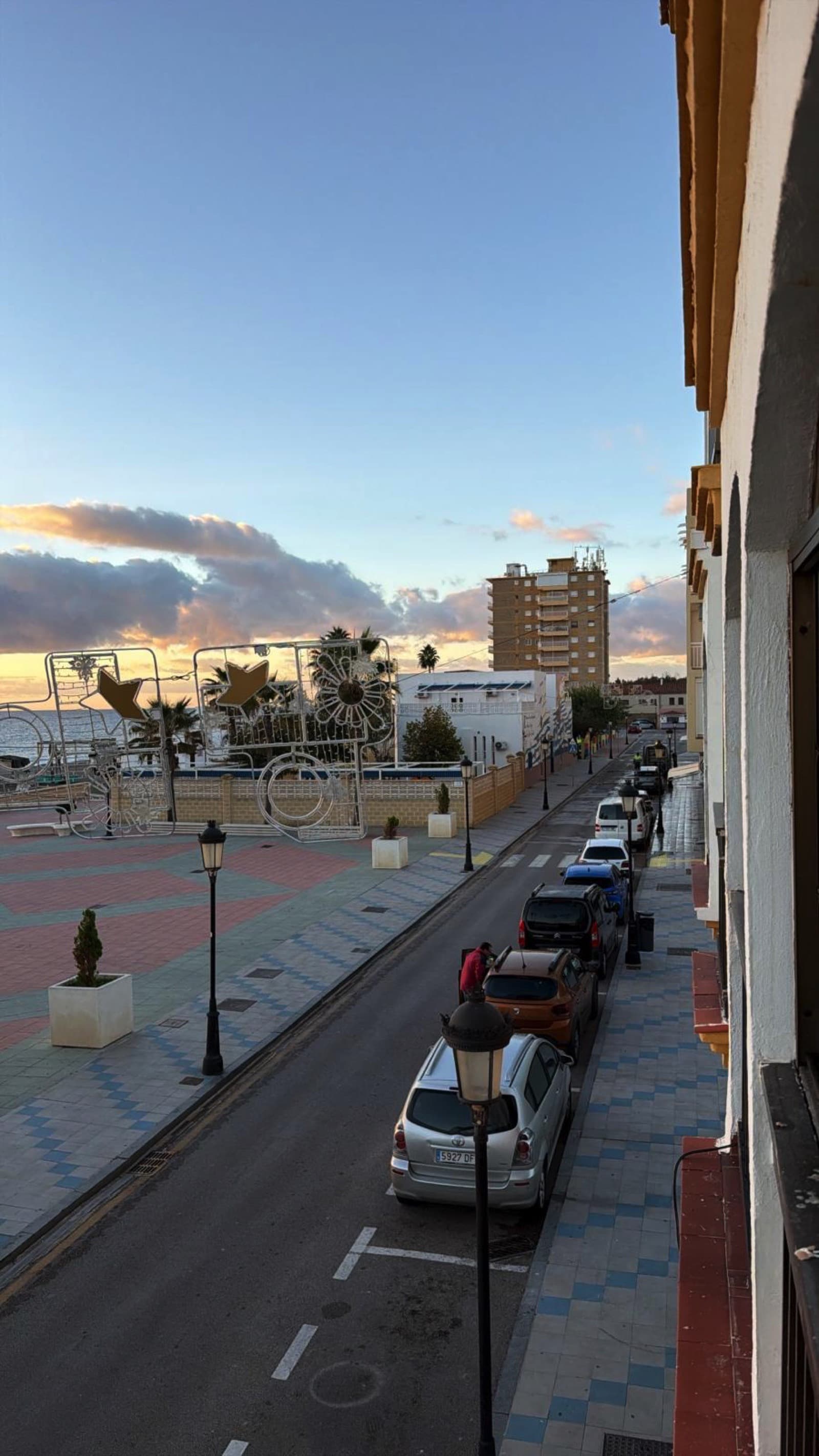 Bright and Spacious Apartment with Sea Views in a Prime Central Location