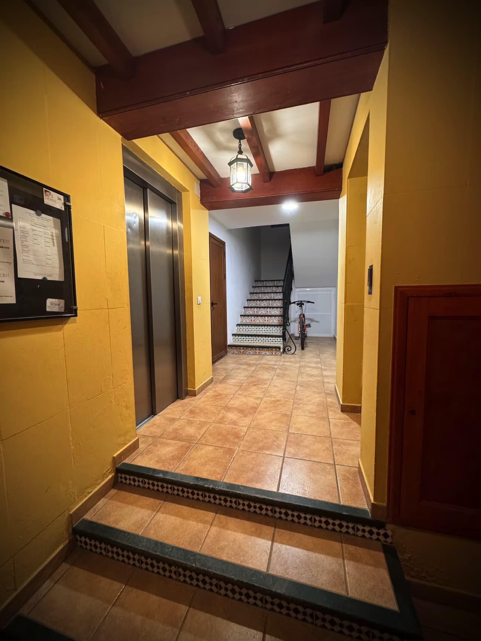 Apartamento Reformado en Primera Línea de Playa con Vistas al Mar en Puerto de la Duquesa