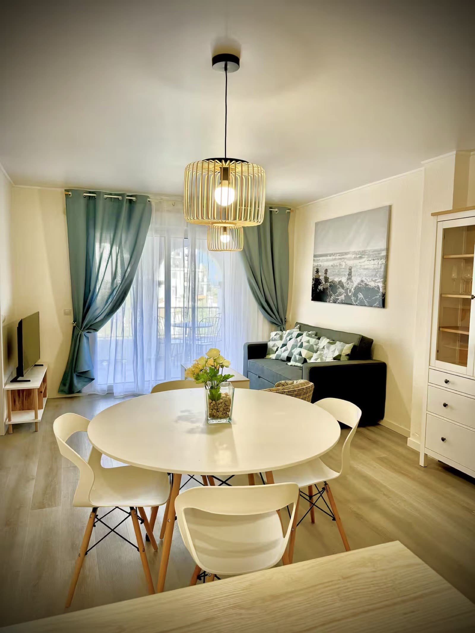 Apartamento Reformado en Primera Línea de Playa con Vistas al Mar en Puerto de la Duquesa