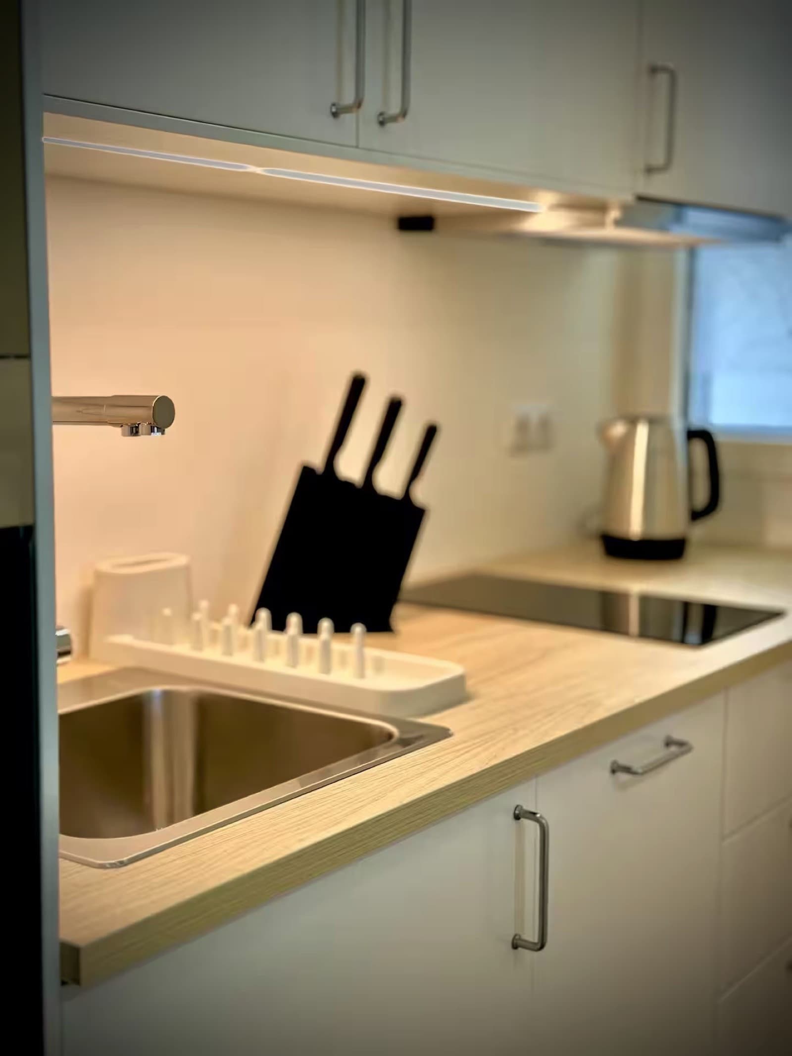 Apartamento Reformado en Primera Línea de Playa con Vistas al Mar en Puerto de la Duquesa