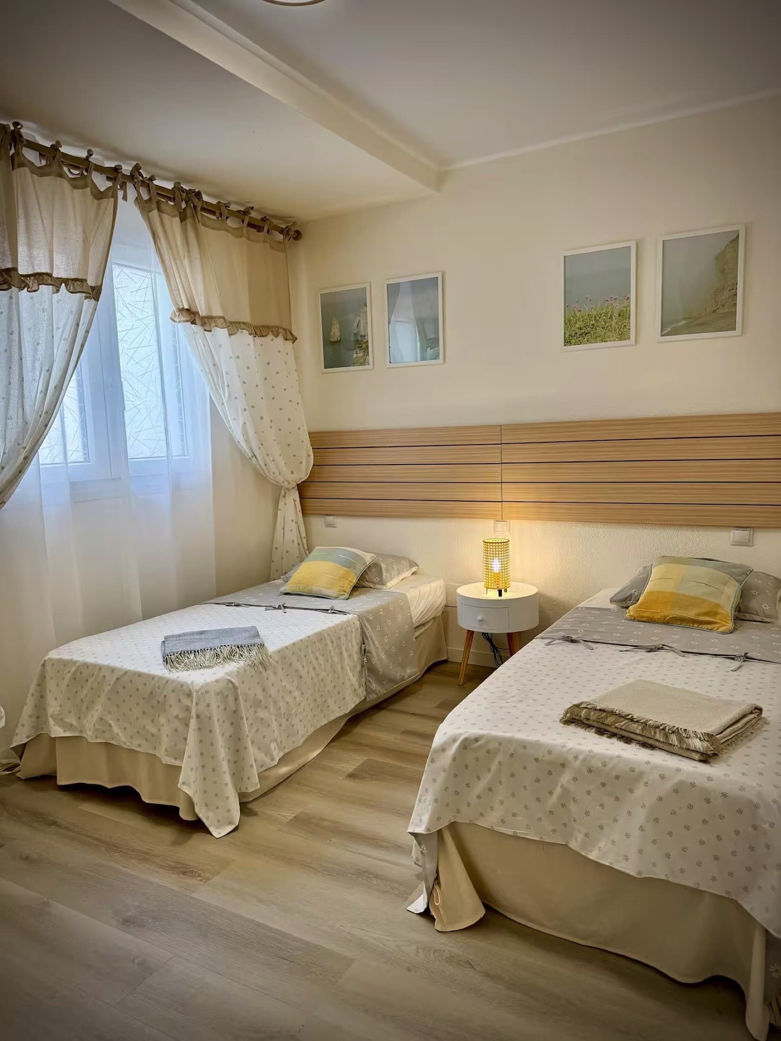 Apartamento Reformado en Primera Línea de Playa con Vistas al Mar en Puerto de la Duquesa