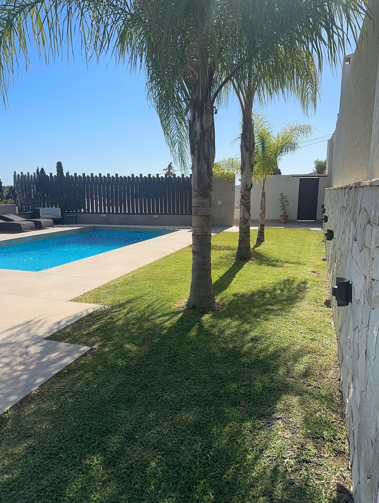Charming Detached Villa with Expansion Potential and Stunning La Concha Views
