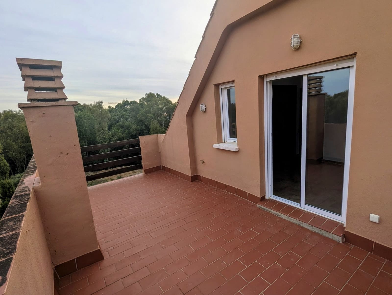 Spacious 3-Bedroom Duplex with Huge Private Rooftop Terrace