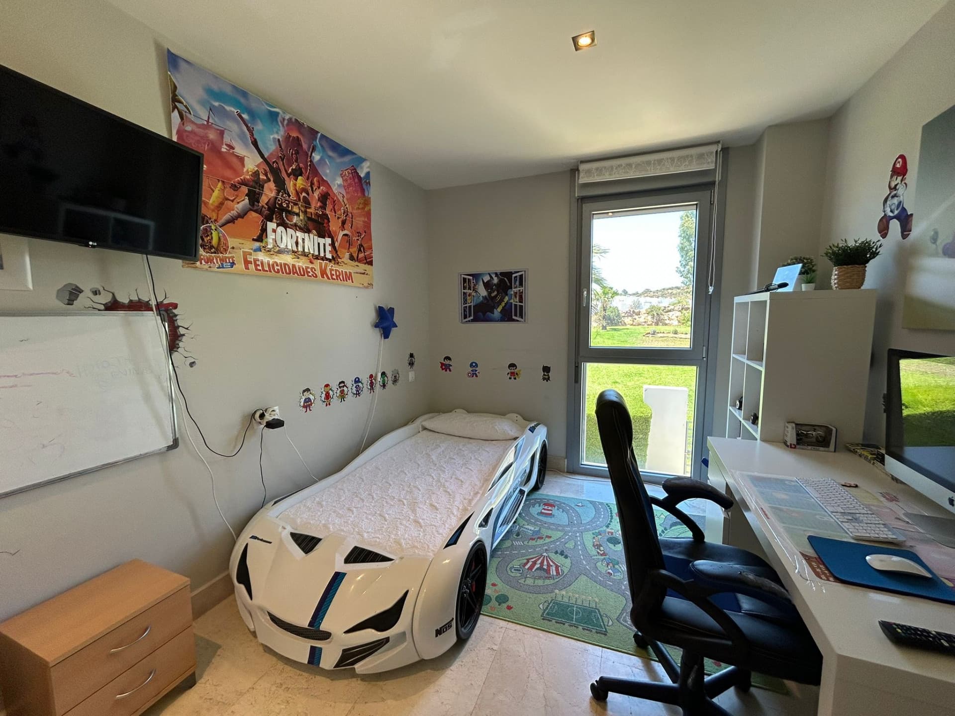 Espectacular Piso de 3 Dormitorios con Terraza de 30 m², Suelo Radiante y Domótica
