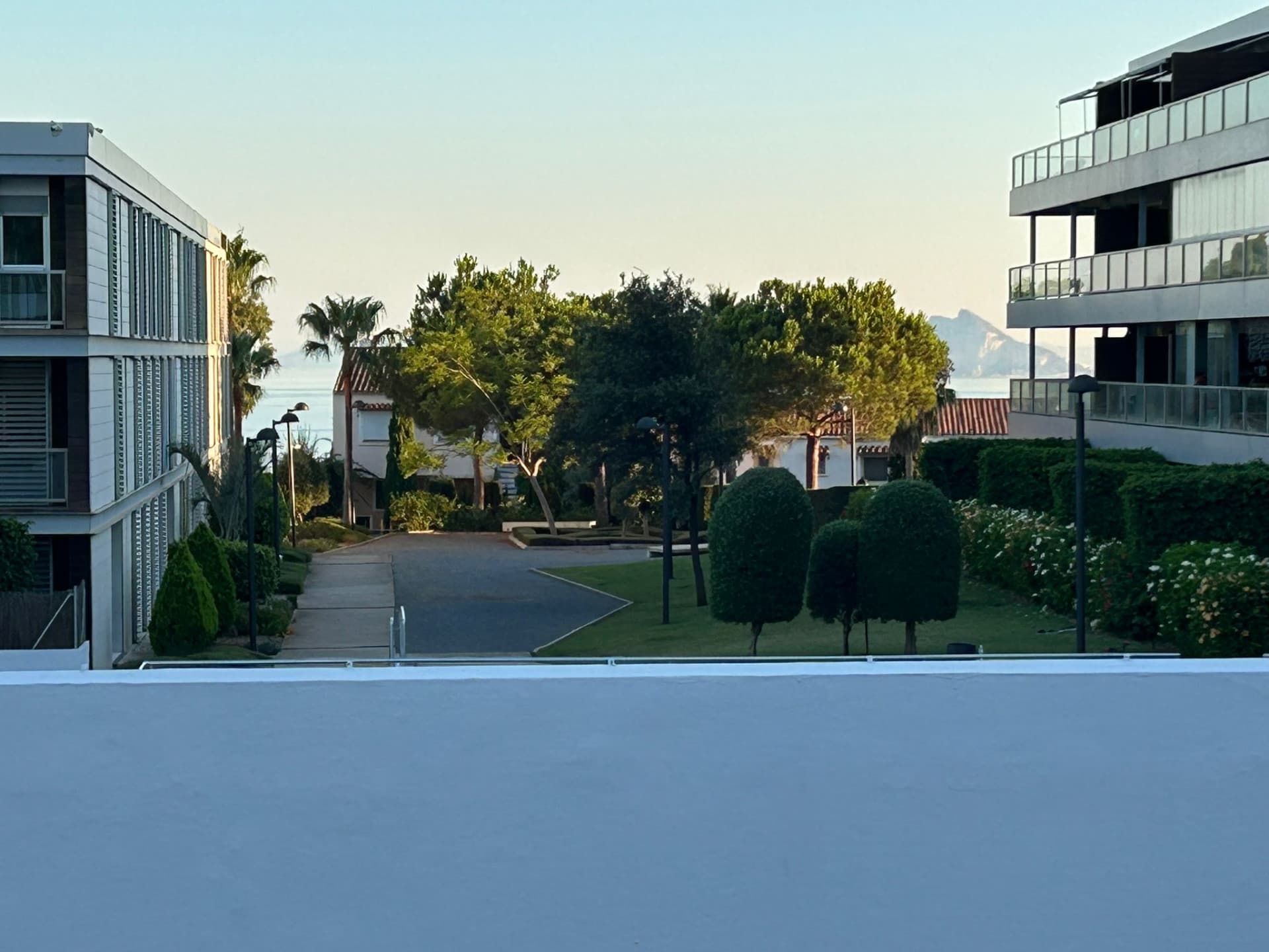 Espectacular Piso de 3 Dormitorios con Terraza de 30 m², Suelo Radiante y Domótica