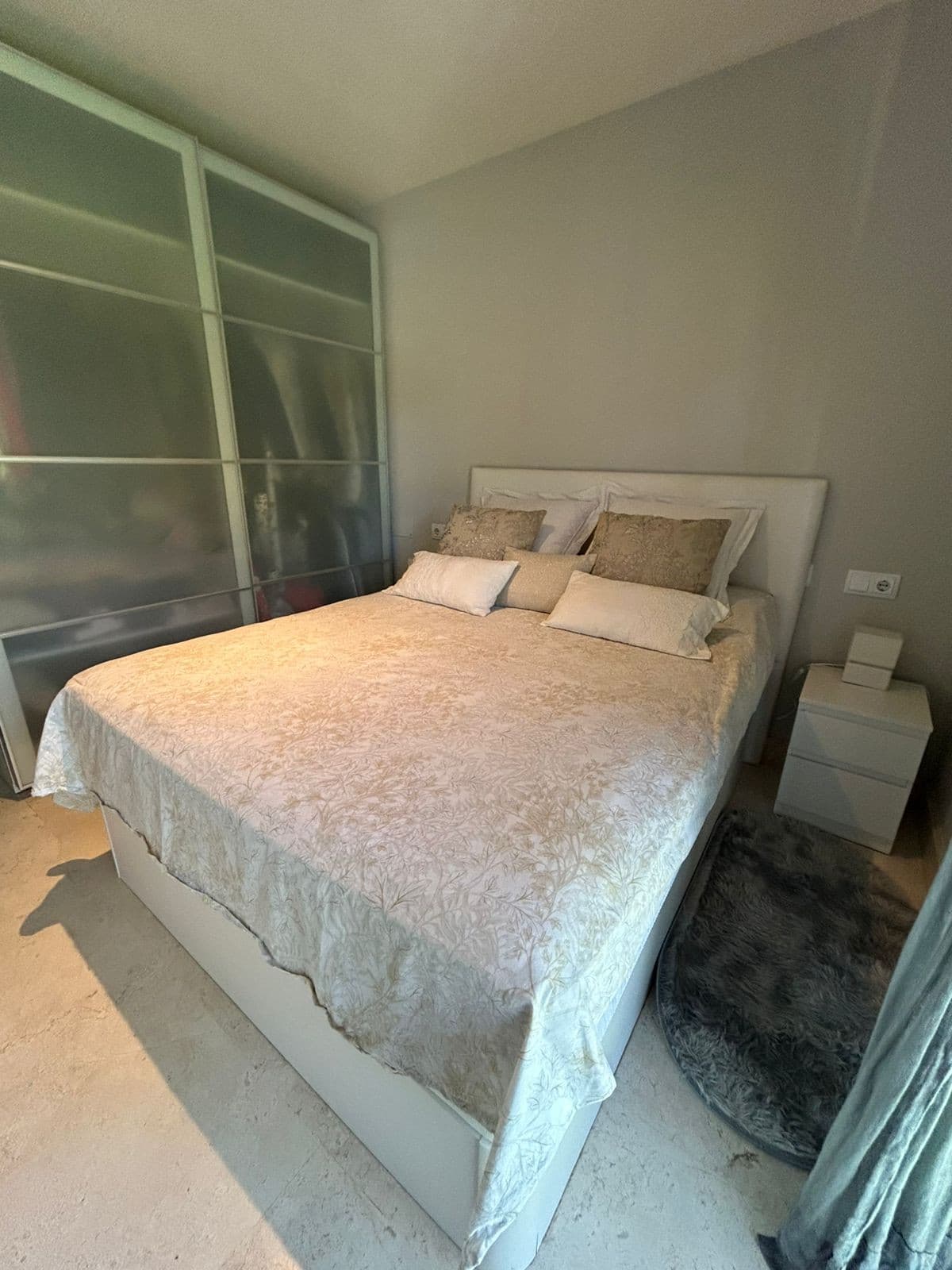 Espectacular Piso de 3 Dormitorios con Terraza de 30 m², Suelo Radiante y Domótica
