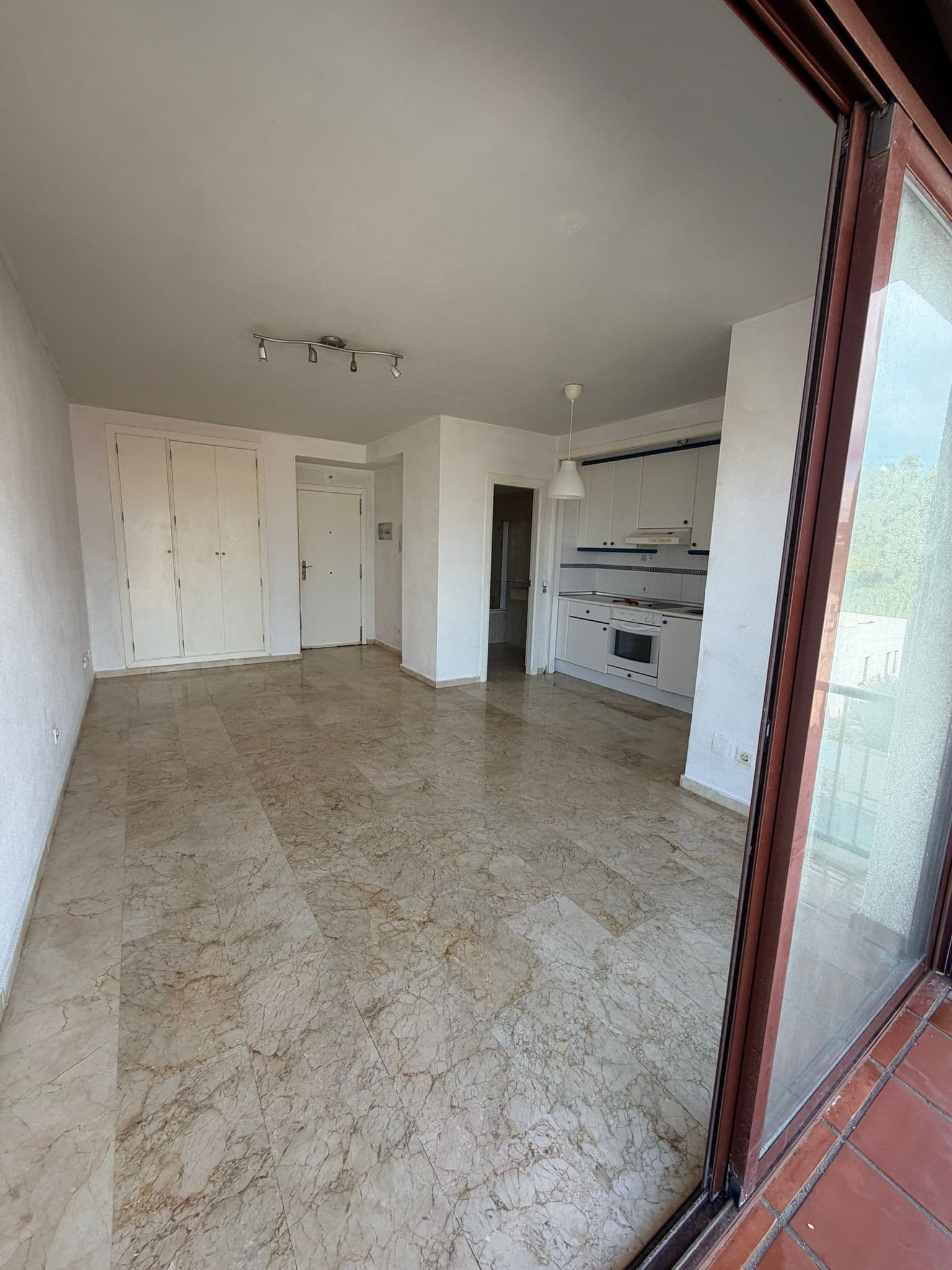 Bright Studio Apartment in the Heart of Sabinillas