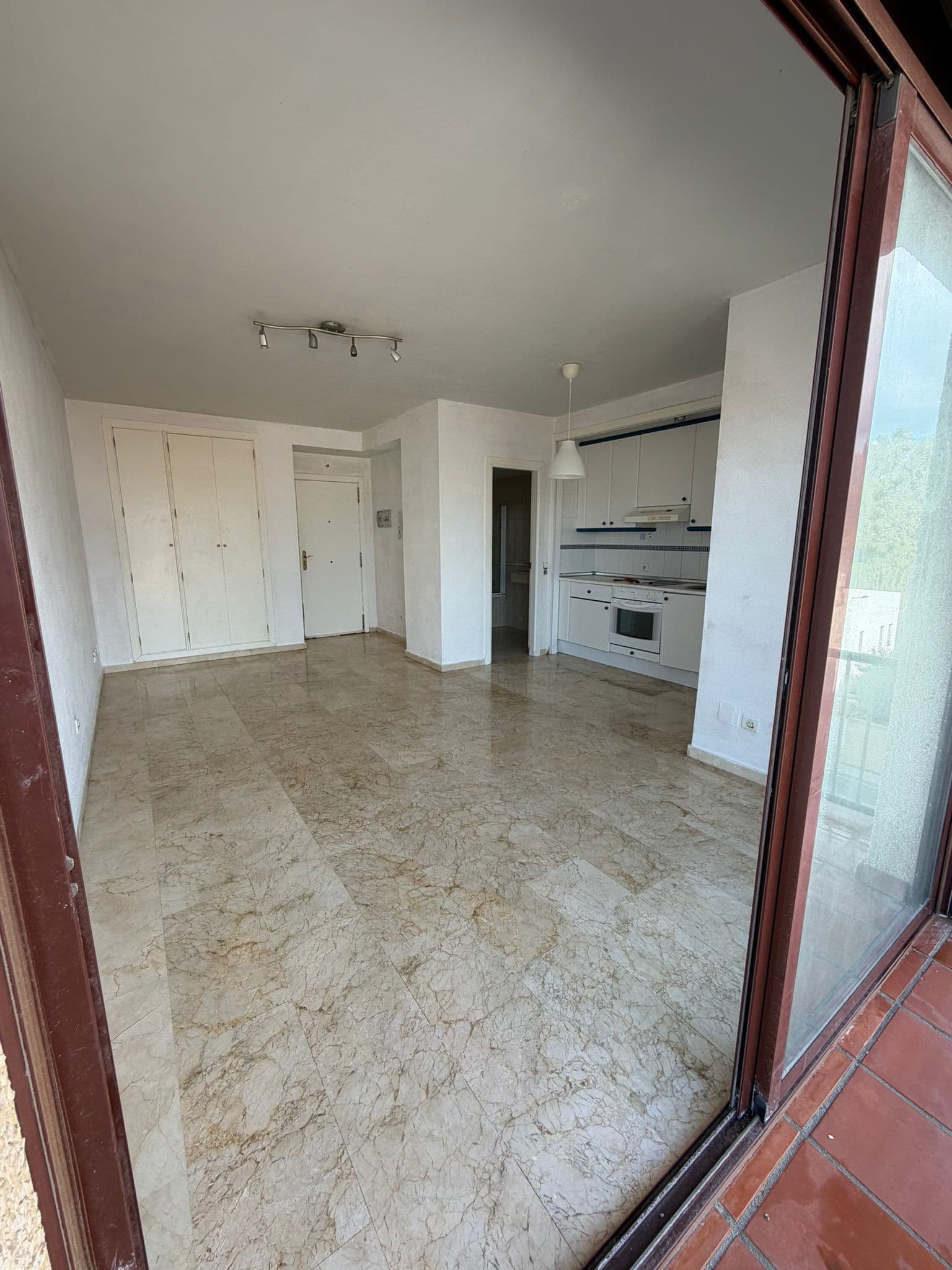 Bright Studio Apartment in the Heart of Sabinillas