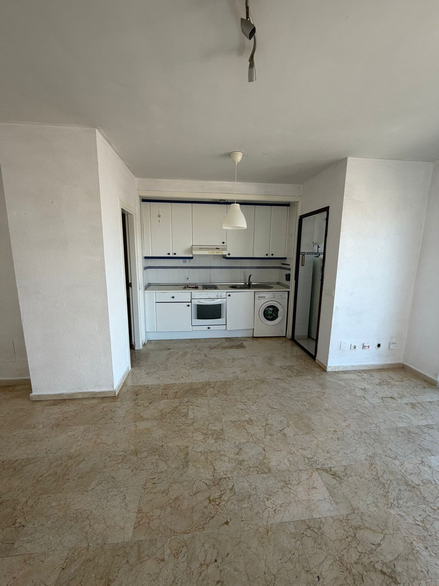 Bright Studio Apartment in the Heart of Sabinillas