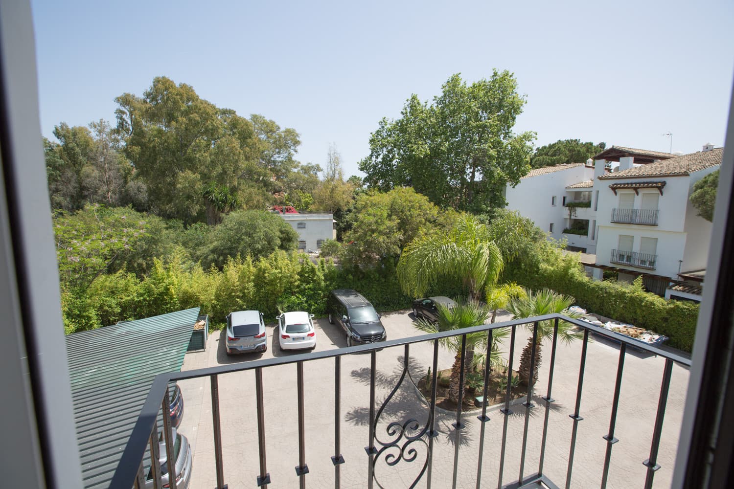 Duplex fully renovated on second line beach in Puerto Banus
