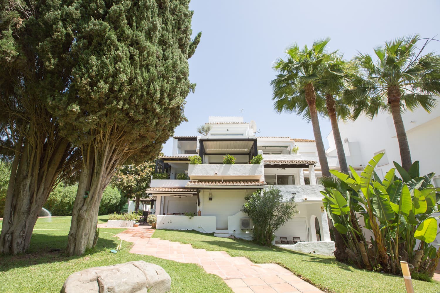 Duplex fully renovated on second line beach in Puerto Banus