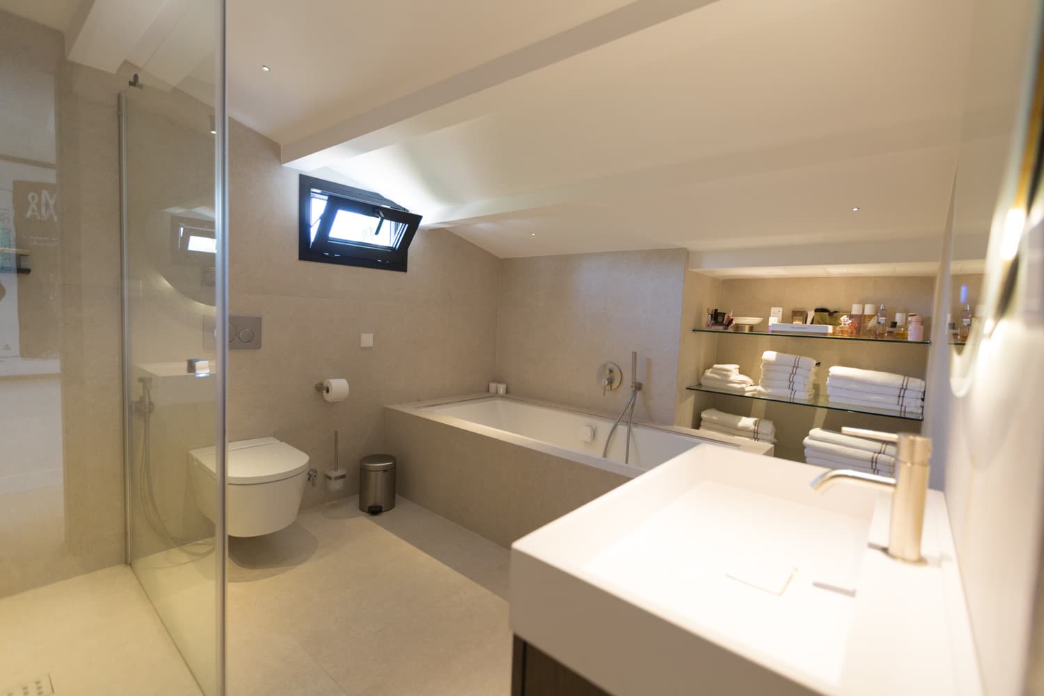 Duplex fully renovated on second line beach in Puerto Banus