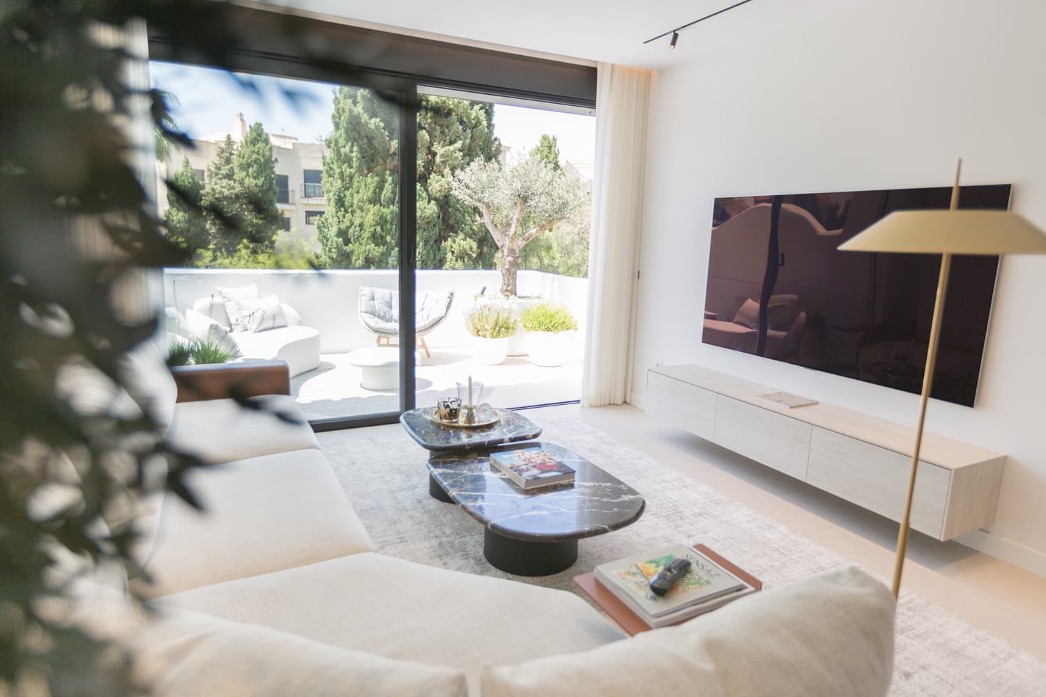 Duplex fully renovated on second line beach in Puerto Banus