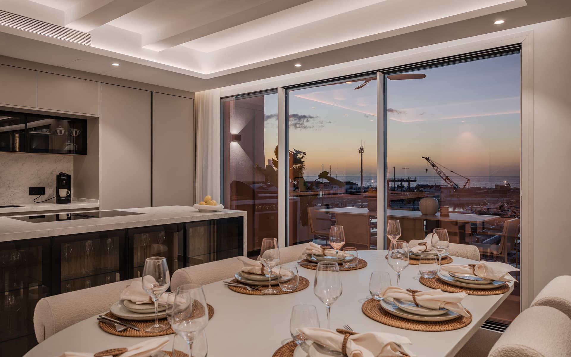 Bright and spacious fully renovated frontline duplex penthouse with panoramic views over the marina