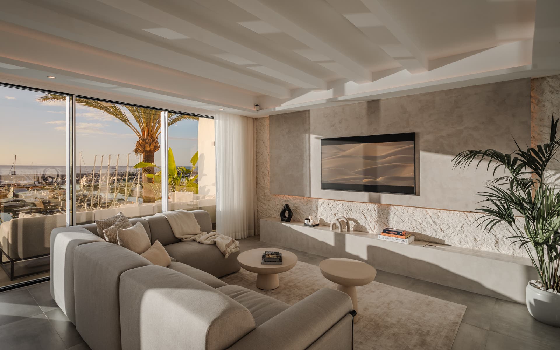 Bright and spacious fully renovated frontline duplex penthouse with panoramic views over the marina