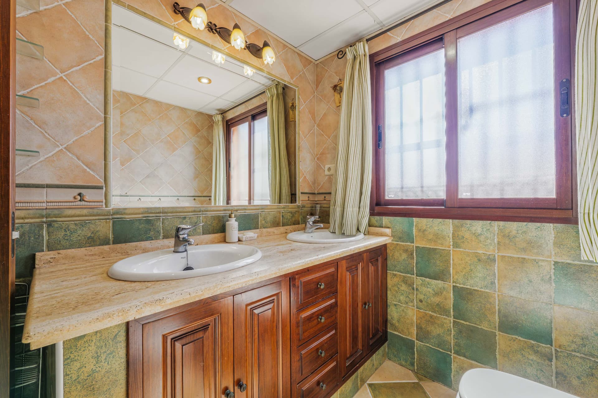 Spectacular semi-detached house in Puerto de La Torre