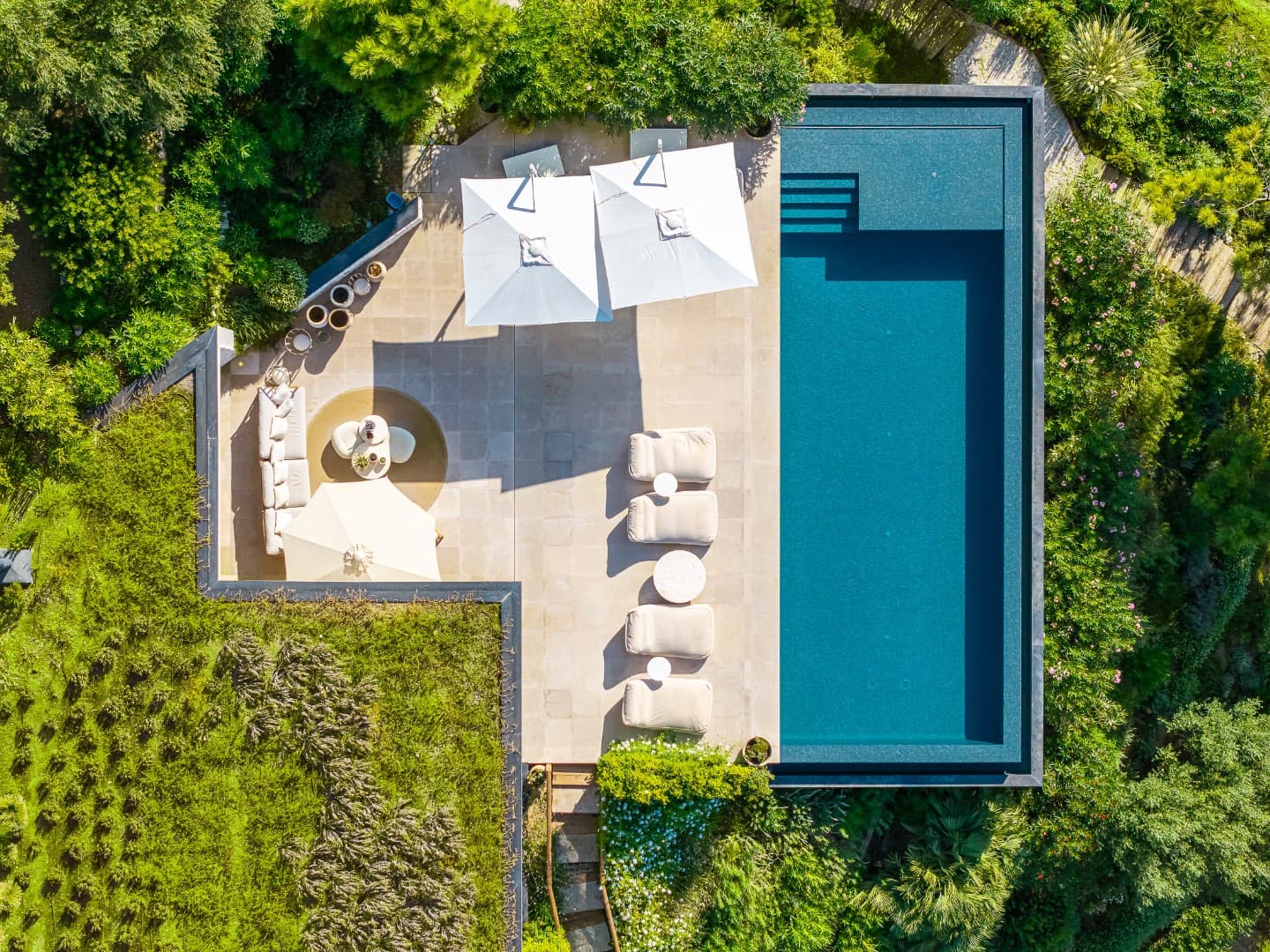 Villa Gaia - Architecture in conversation with the landscape