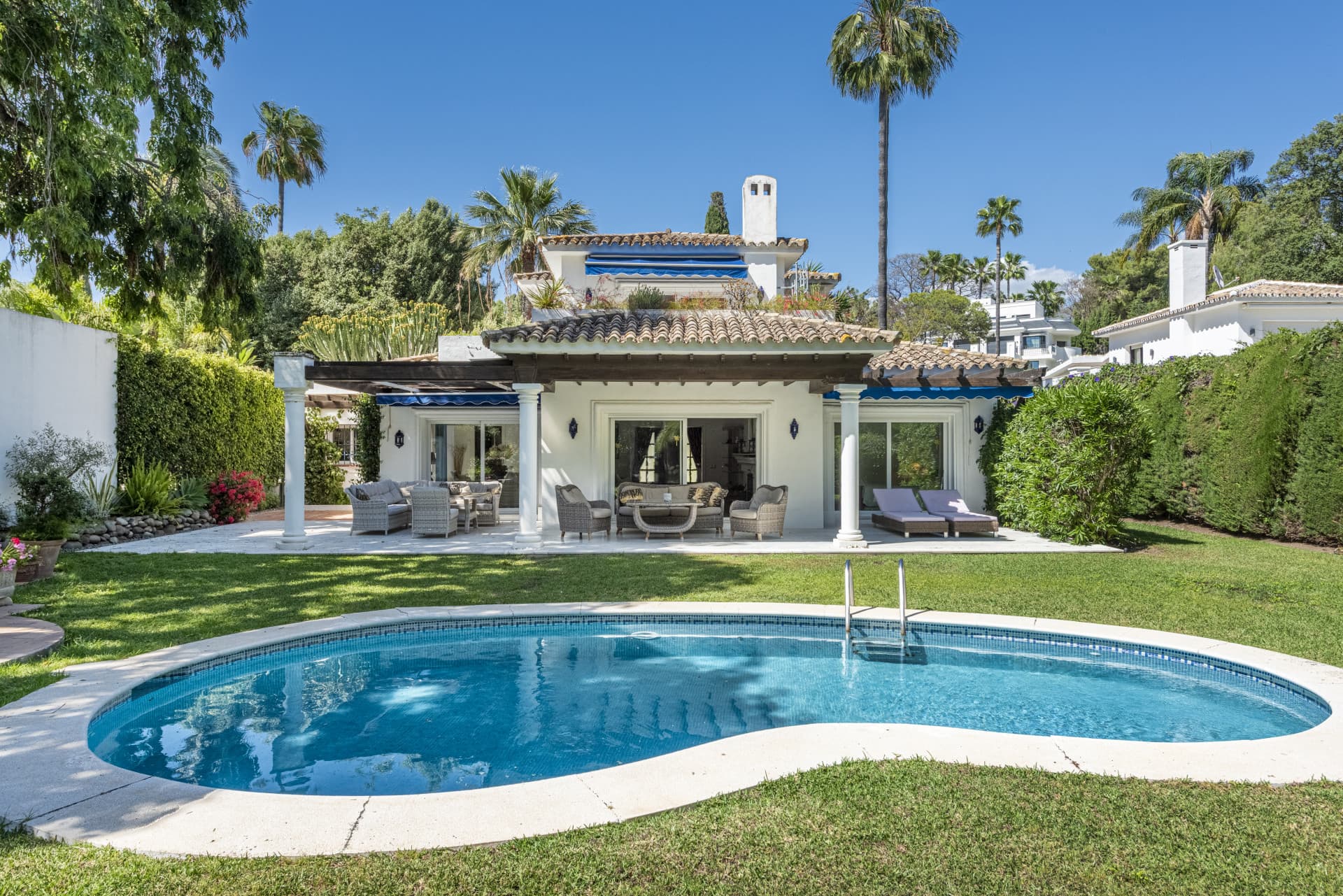 Andalucian Style Villa Located in Nueva Andalucia
