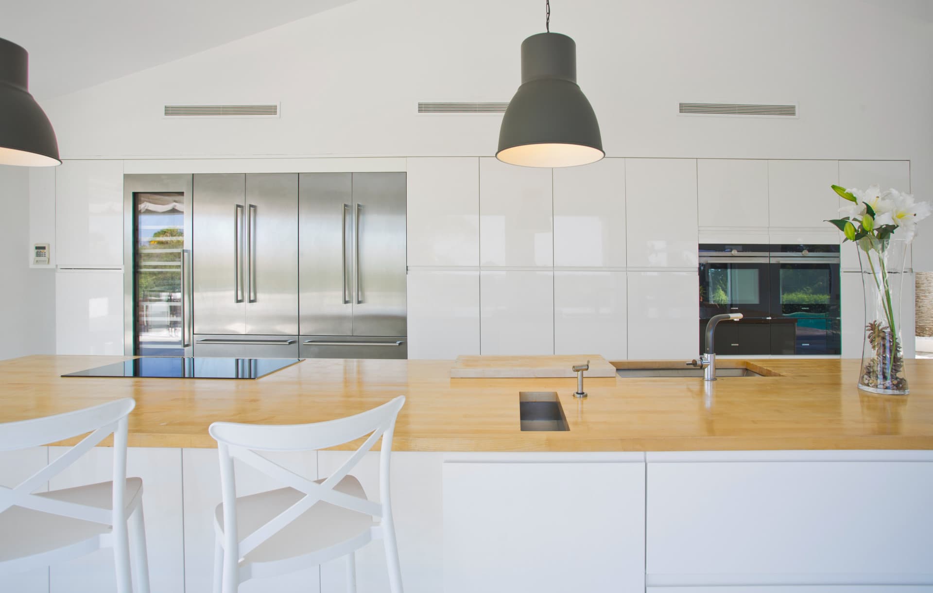Rent-To-Buy Villa in Hacienda Las Chapas, Marbella East