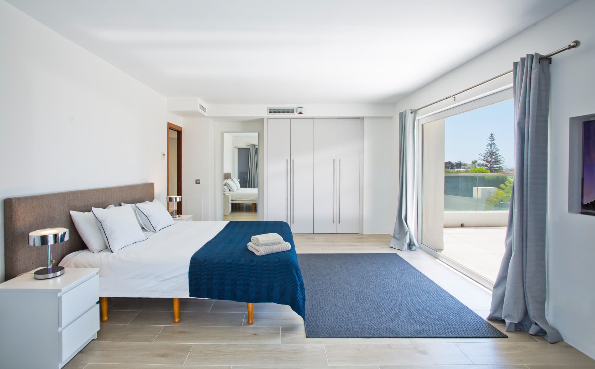 Rent-To-Buy Villa in Hacienda Las Chapas, Marbella East