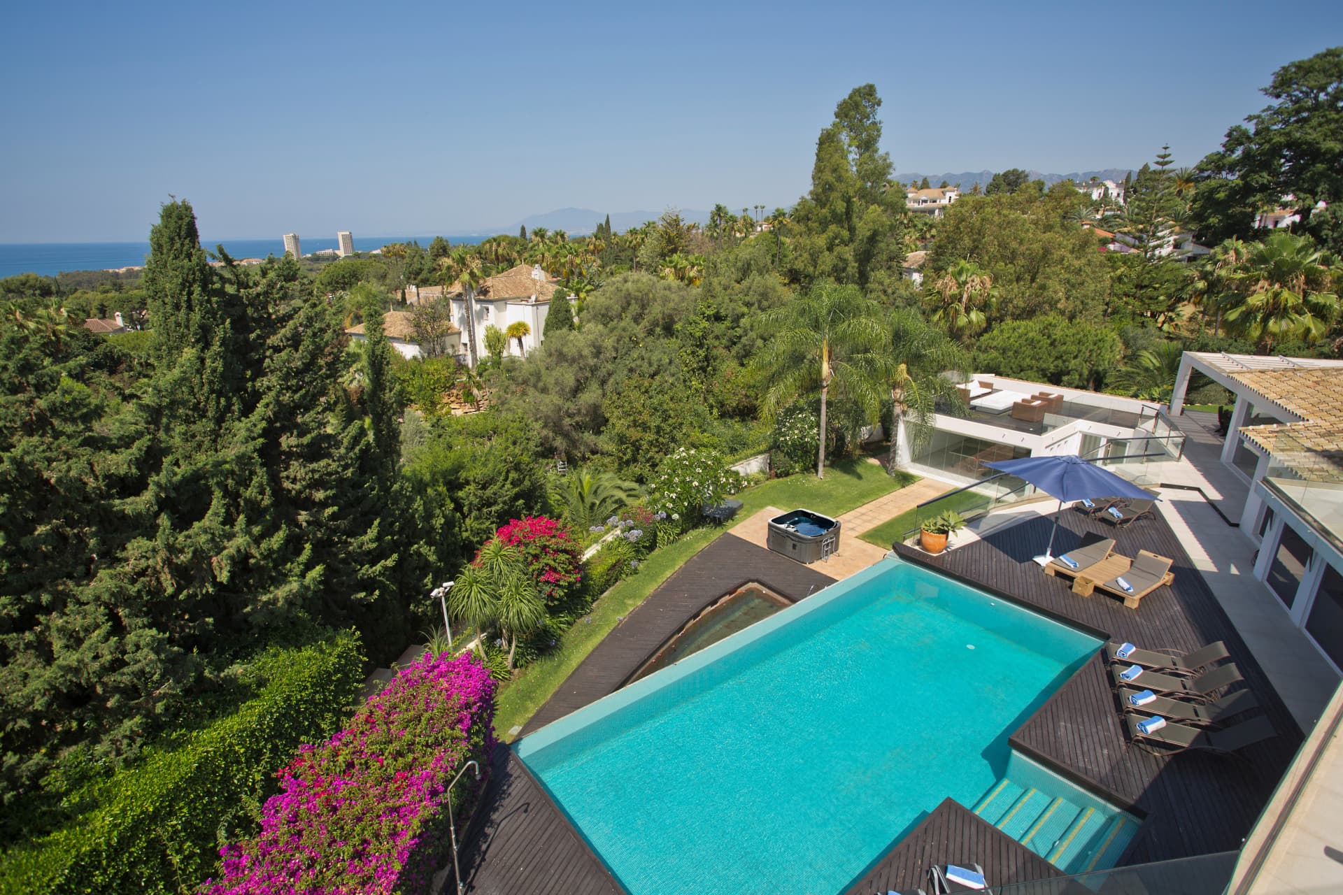 Rent-To-Buy Villa in Hacienda Las Chapas, Marbella East