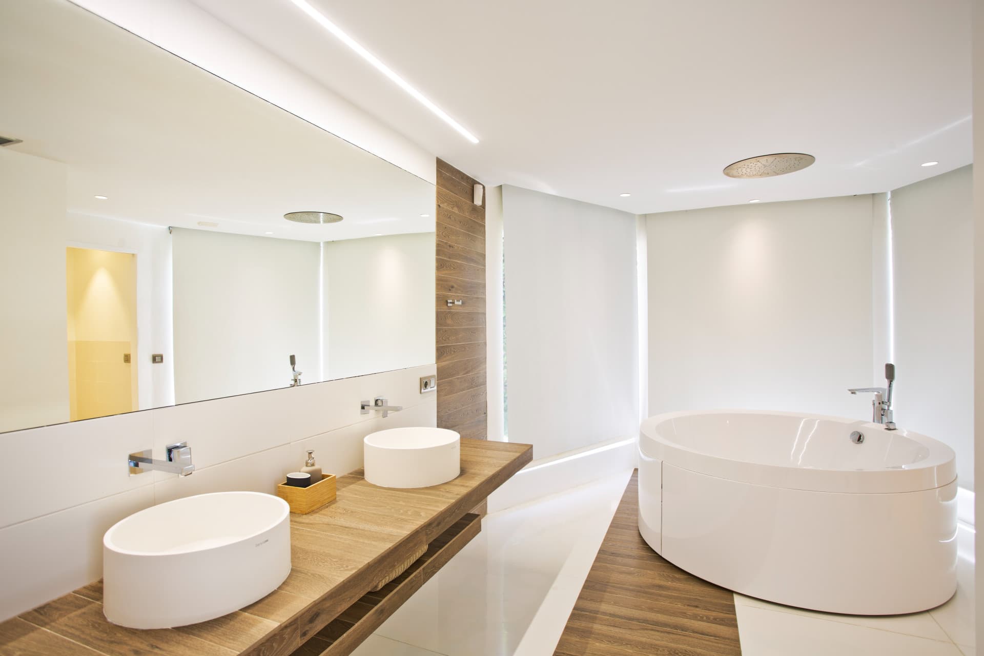 Rent-To-Buy Villa in Hacienda Las Chapas, Marbella East