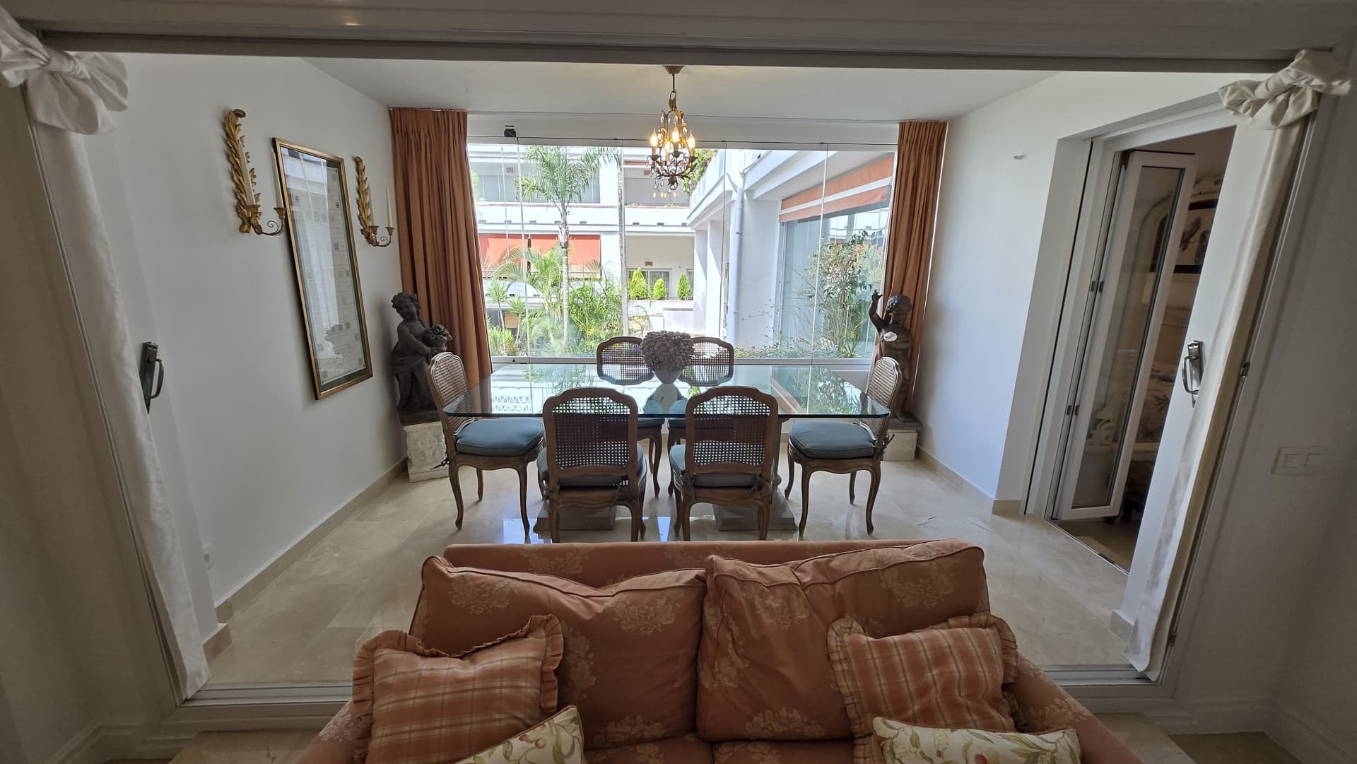 Beachside Apartment in Las Cañas Beach, Marbella Golden Mile