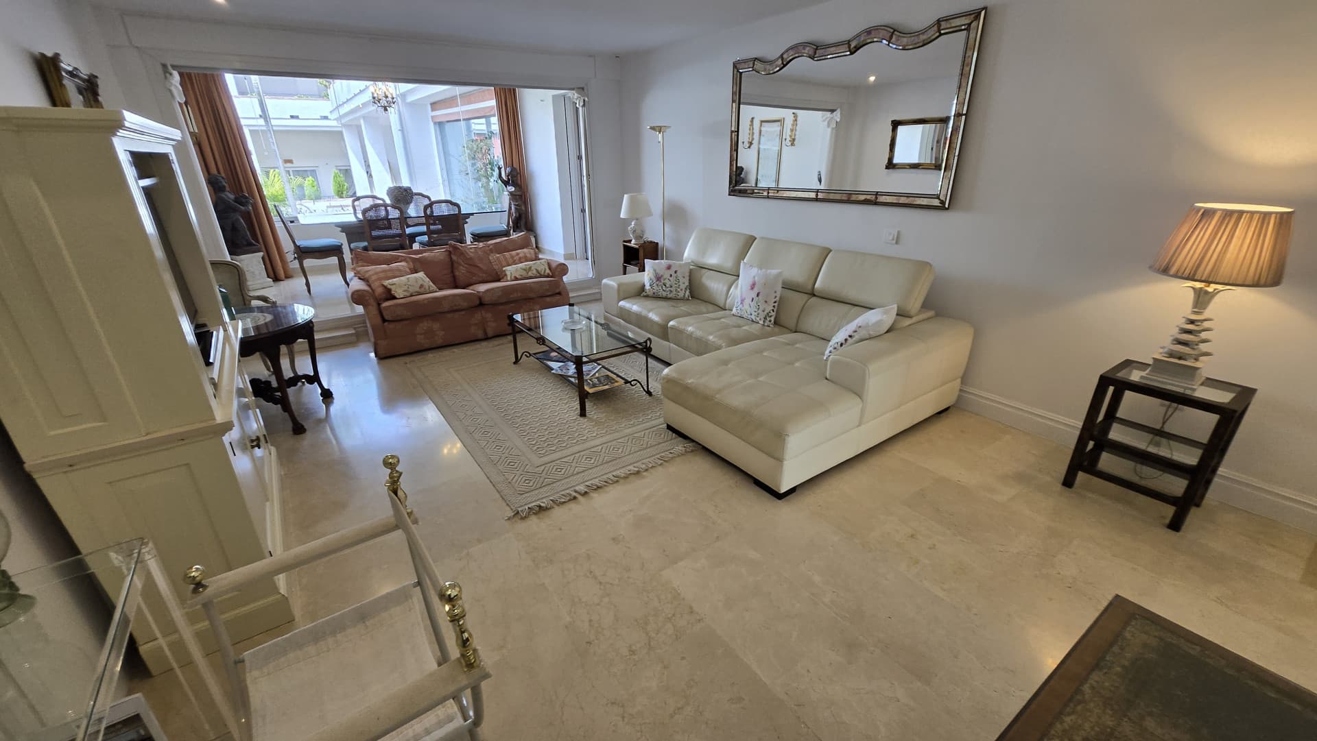 Beachside Apartment in Las Cañas Beach, Marbella Golden Mile