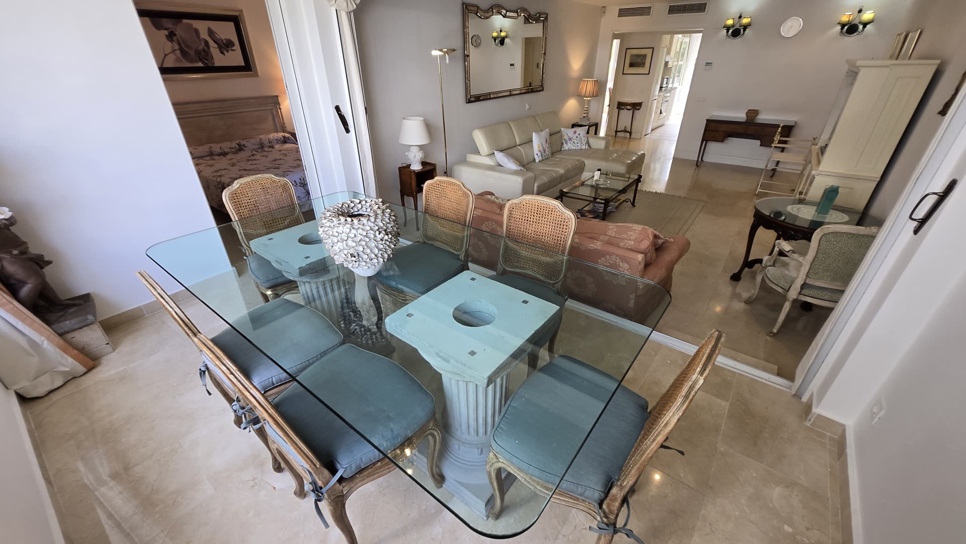 Beachside Apartment in Las Cañas Beach, Marbella Golden Mile