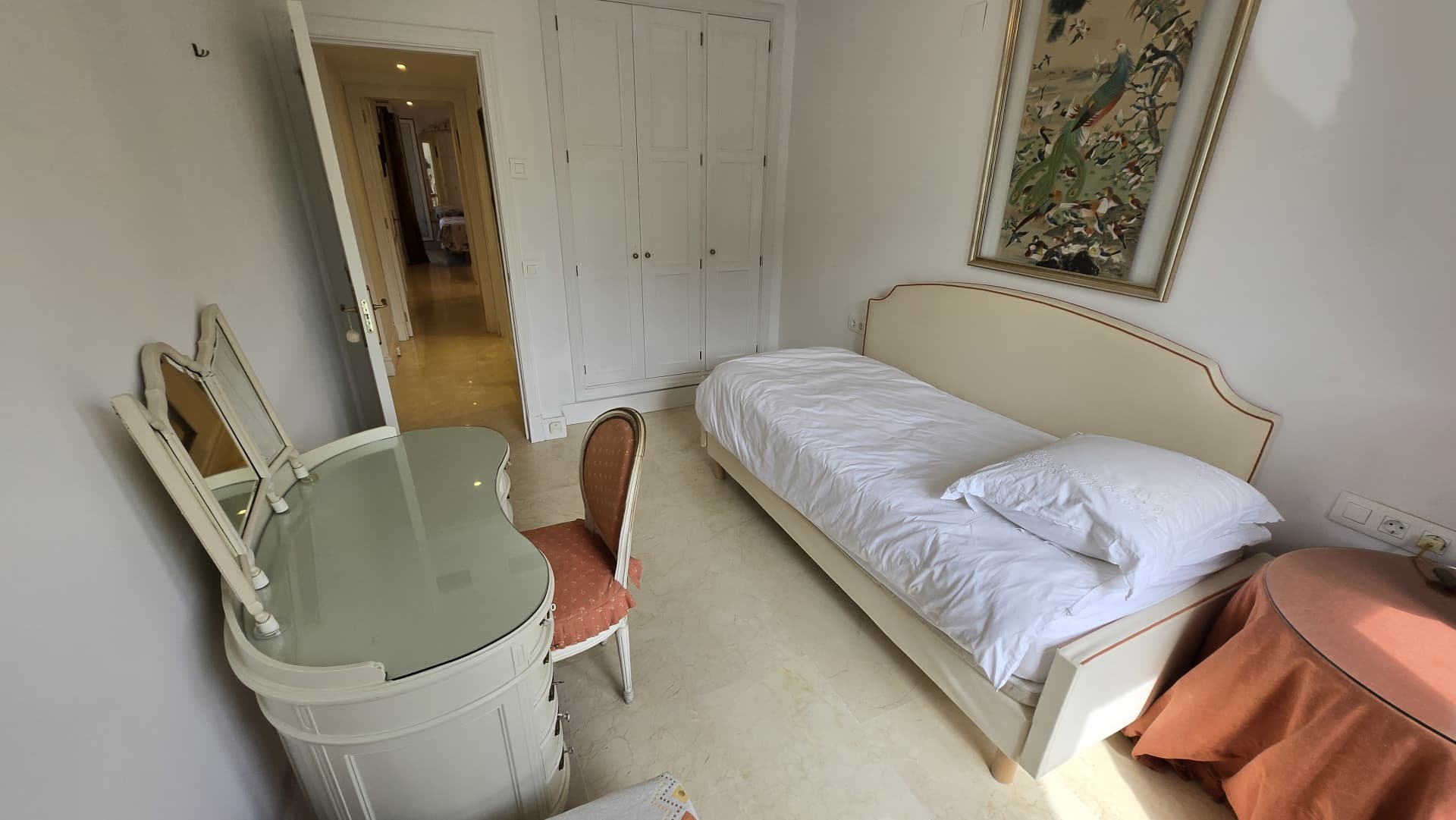 Beachside Apartment in Las Cañas Beach, Marbella Golden Mile