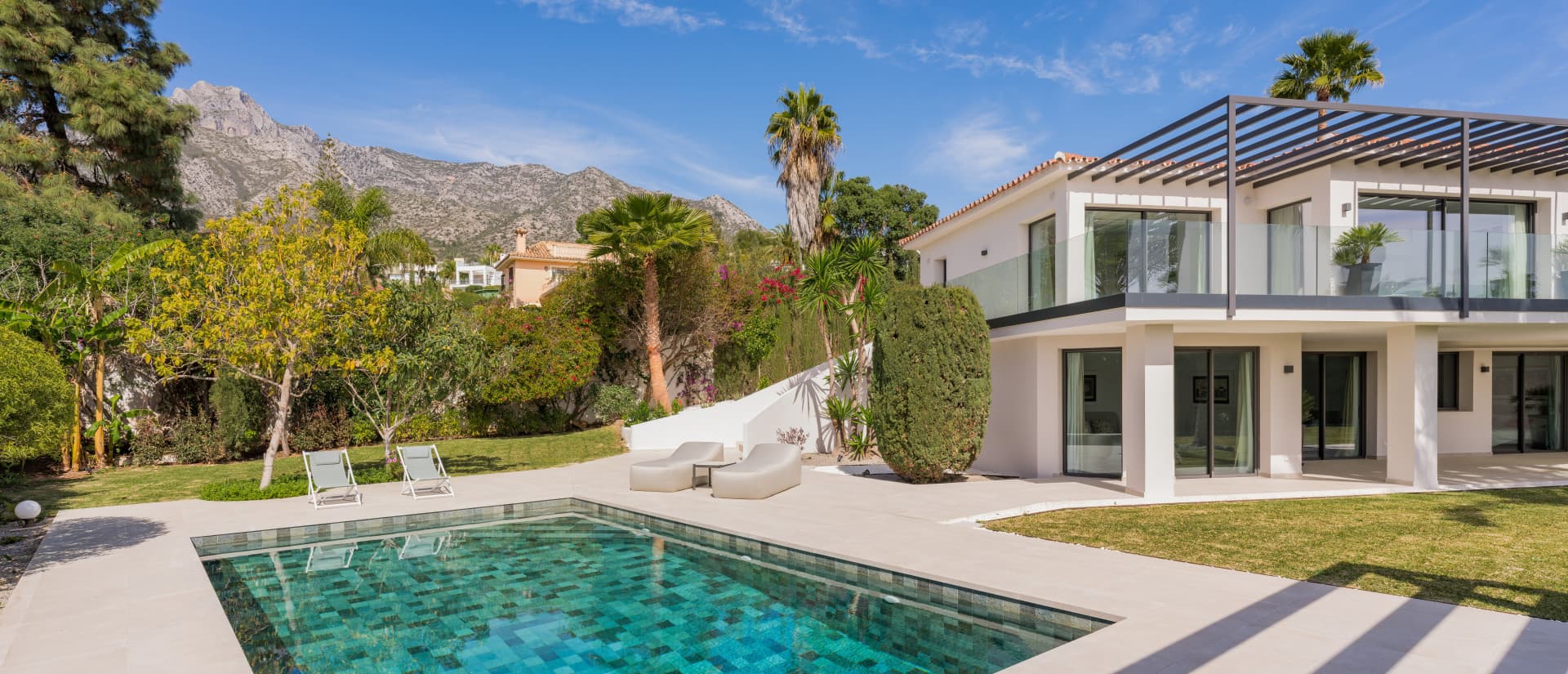 Luxury Five-Bedroom Villa with Panoramic Sea Views in Rocio de Nagüeles, Marbella Golden Mile